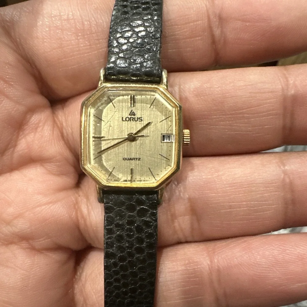 Working Vintage Gold Tone Lorus Ladies Watch Y242-5000 Black‎ Leather Band 20mm
